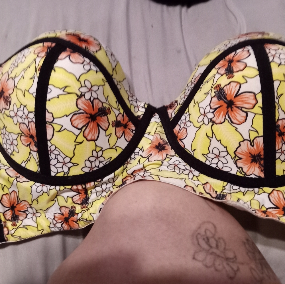 Sports bra & Bralette - Picture 3 of 4